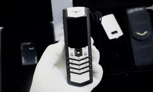 Signature S Black And White